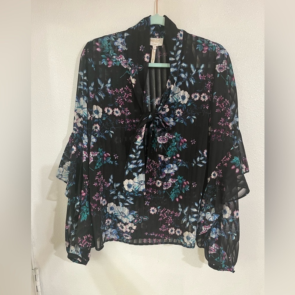 Laundry by Shelley Segal printed blouse Sz 8 chiffon long sleeve front front tie